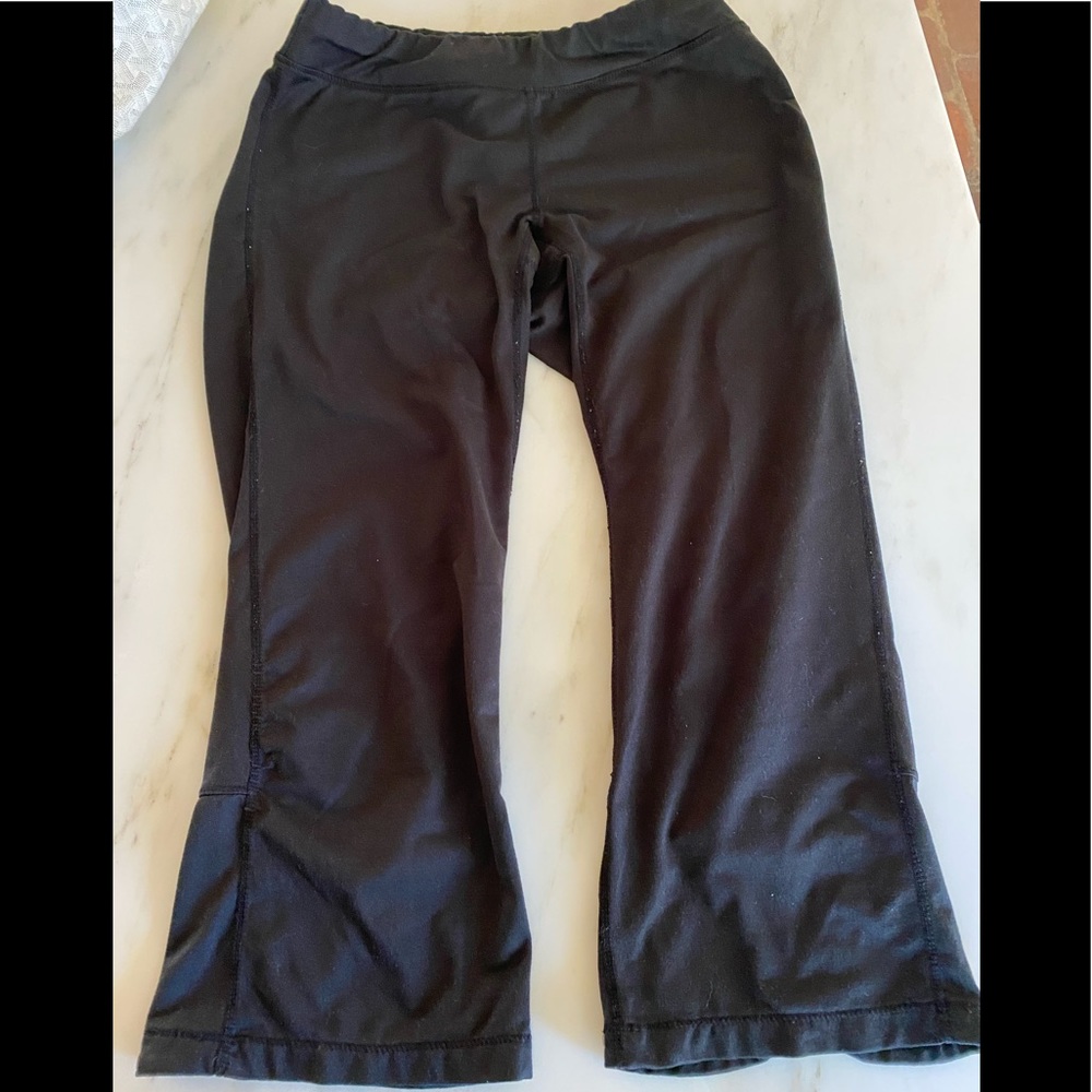Lucy Cropped Capri Black Workout Legging XS